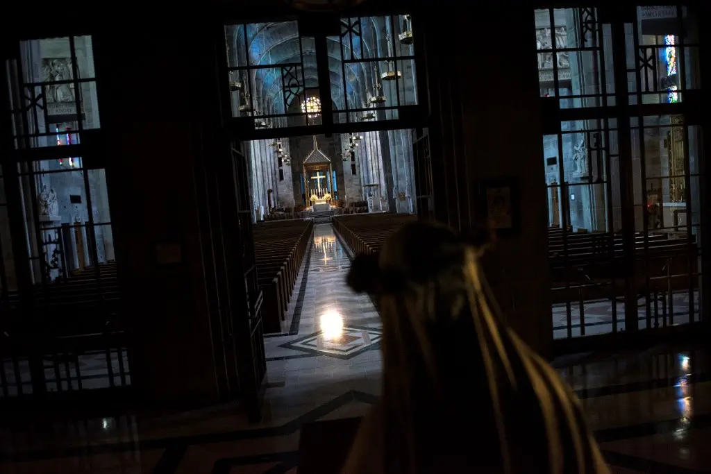 Imagem da notícia: Mais de 150 padres abusam sexualmente de 600 crianças em arquidiocese nos Estados Unidos