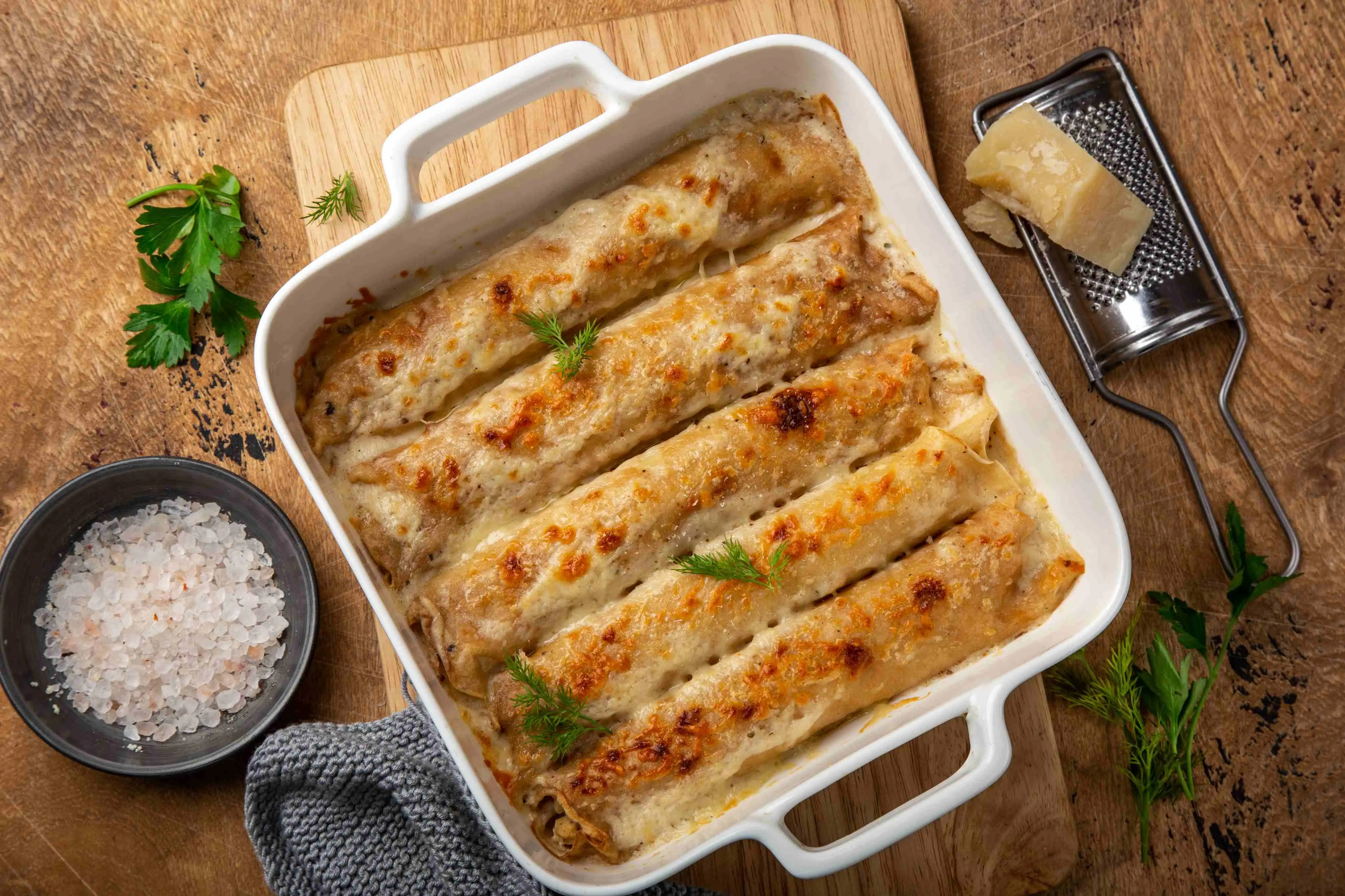 Imagem da notícia: 8 receitas de frango desfiado rápidas e deliciosas