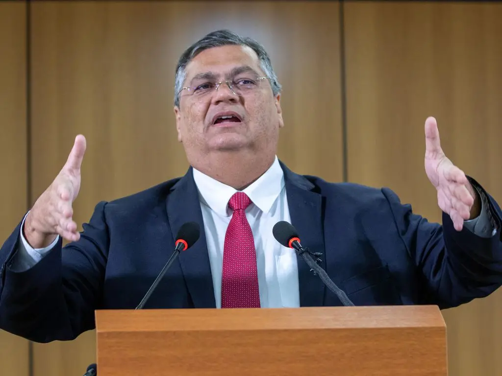 Imagem da notícia: Ministério da Justiça libera investimento de R$ 150 milhões para segurança de escolas 