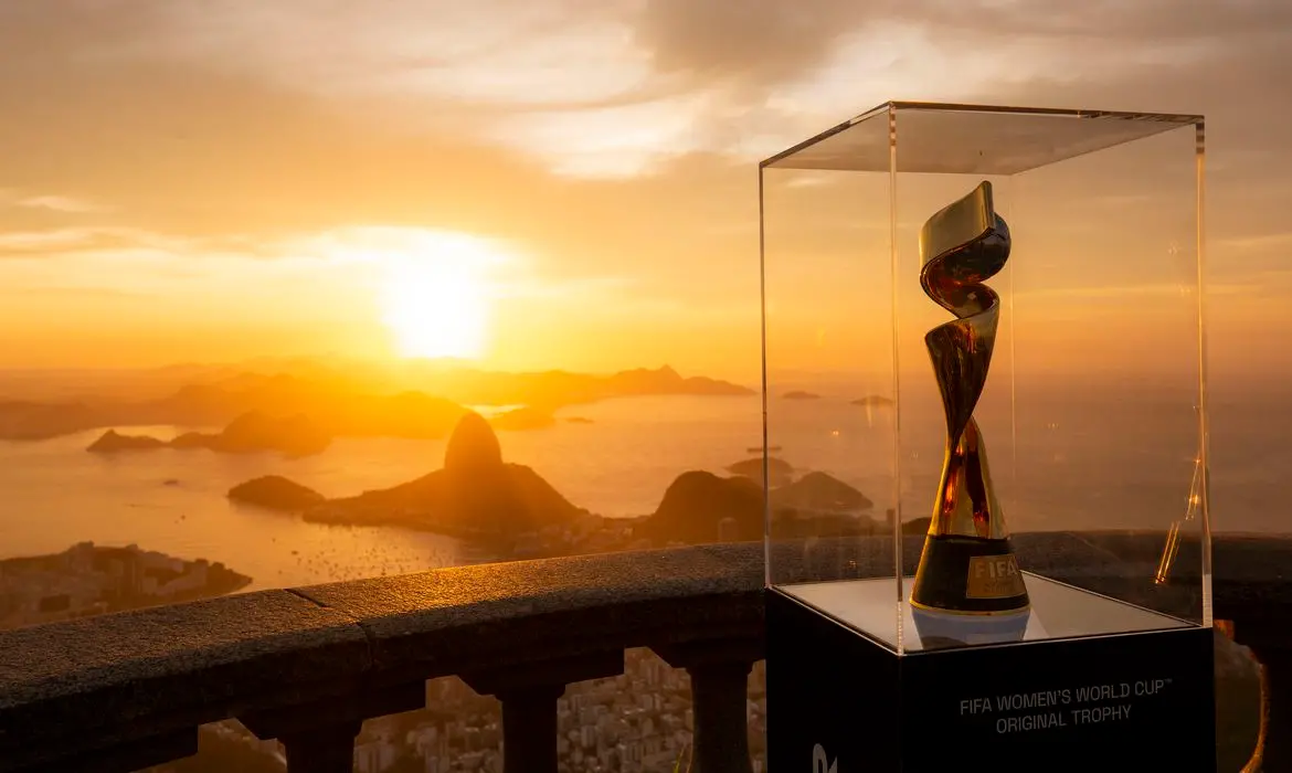 Imagem da notícia: CBF oficializa candidatura do Brasil para sediar Copa do Mundo Feminina em 2027