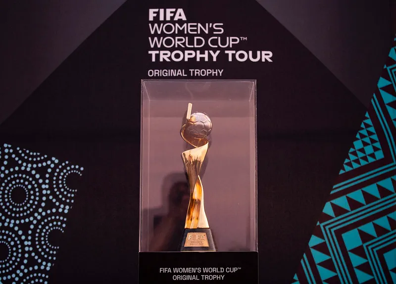Taça da Copa do Mundo feminina.