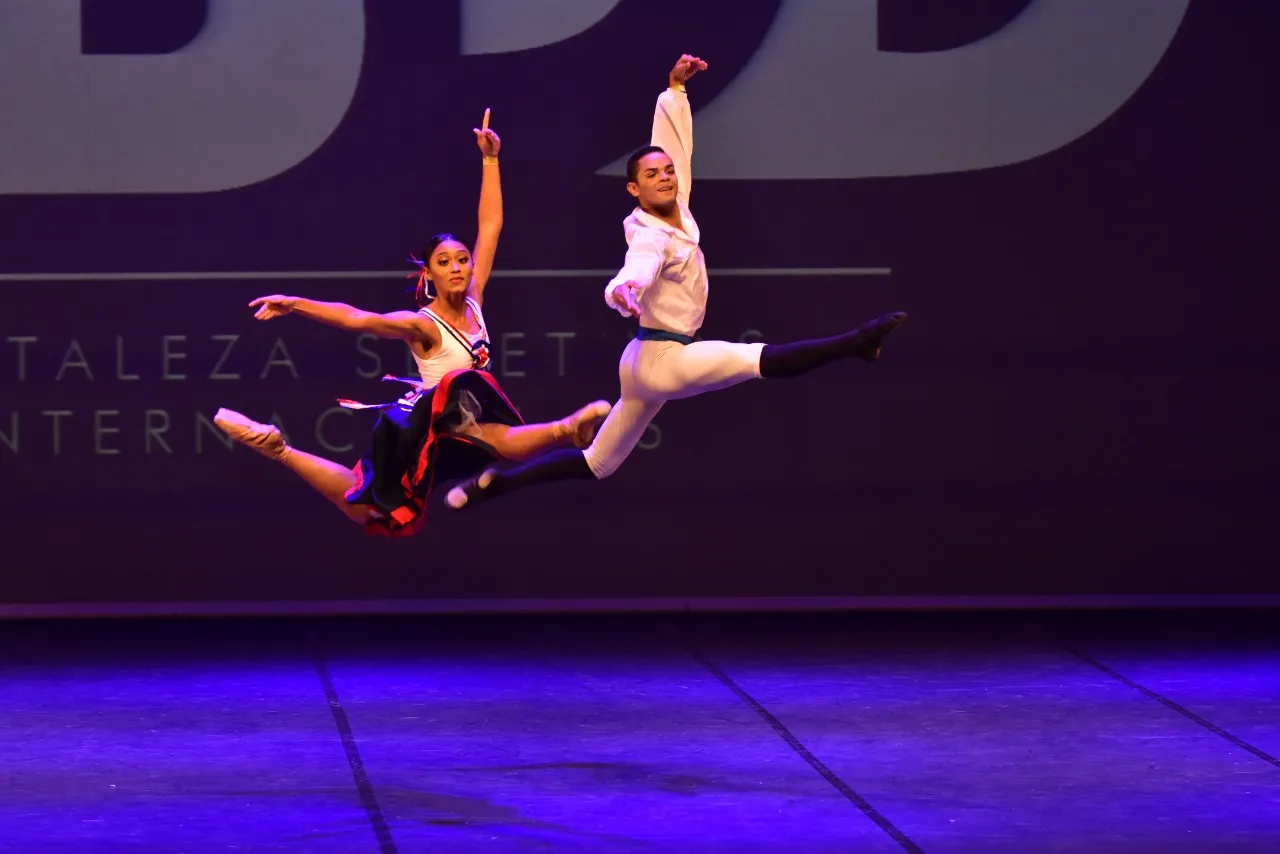 Bailarinos serão avaliados por um corpo de jurados convidados