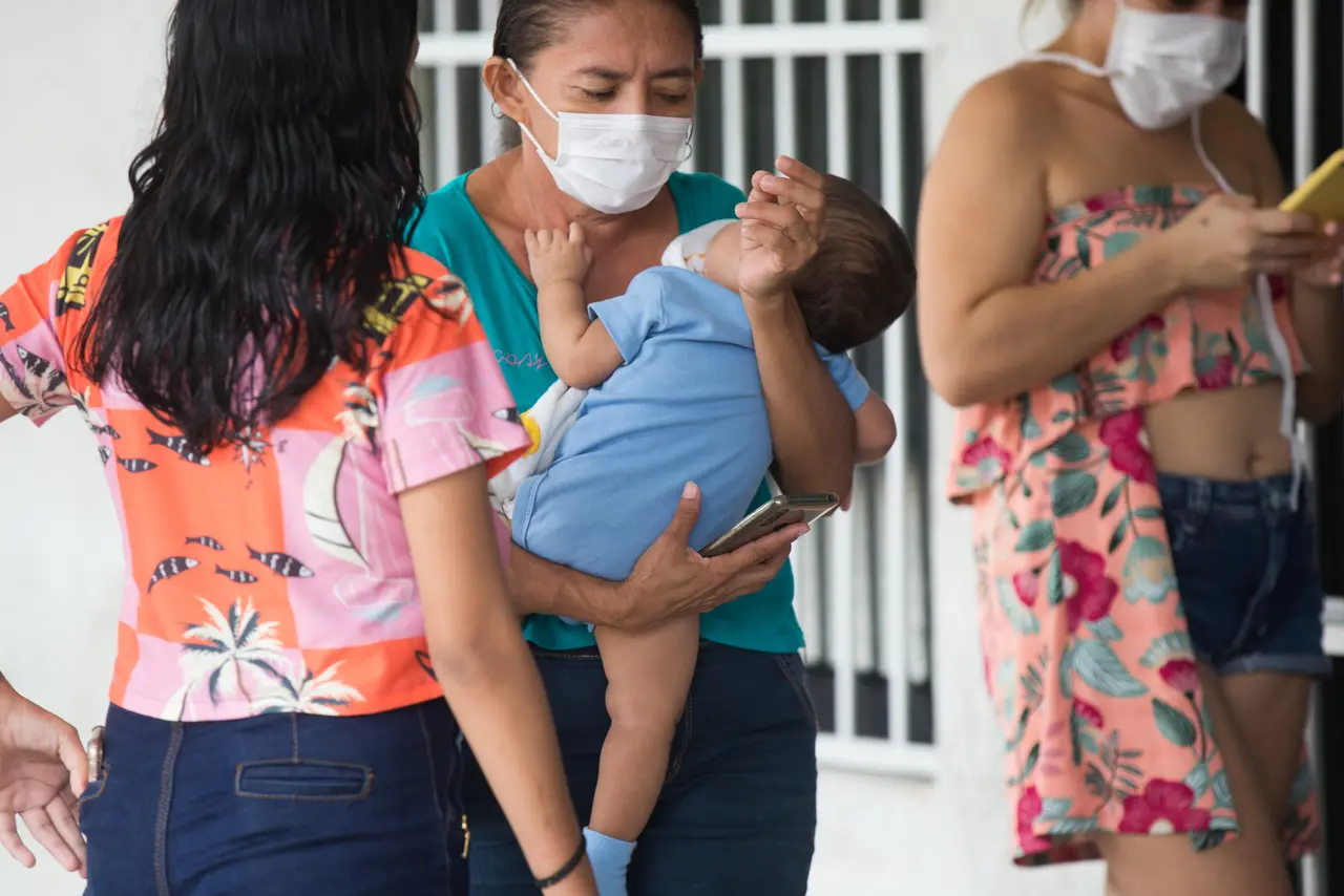 Imagem da notícia: O que é Vírus Sincicial, que tem causado aumento de pneumonia e bronquiolite em bebês; veja sintomas
