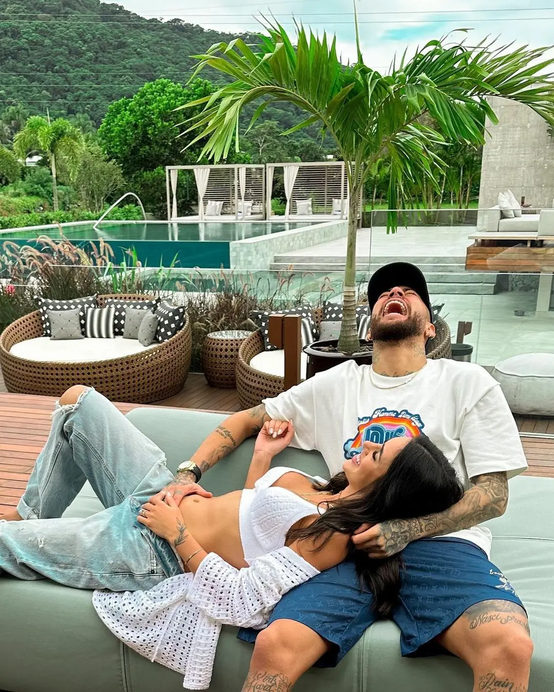 Imagem da notícia: Bruna Biancardi não sabe se publicará sobre gravidez de filho com Neymar: 'tem tanta gente ruim'