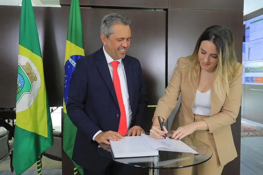 Imagem da notícia: Os cinco dias de Jade Romero à frente do Governo do Ceará 