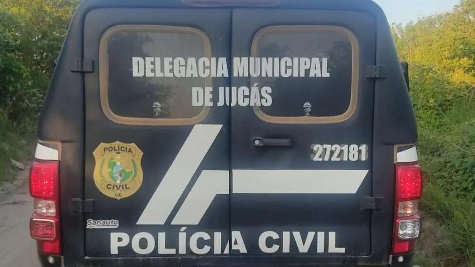 Imagem da notícia: Tribunal do crime: homem reúne adolescentes e ordena morte de jovem após descobrir traição da namorada