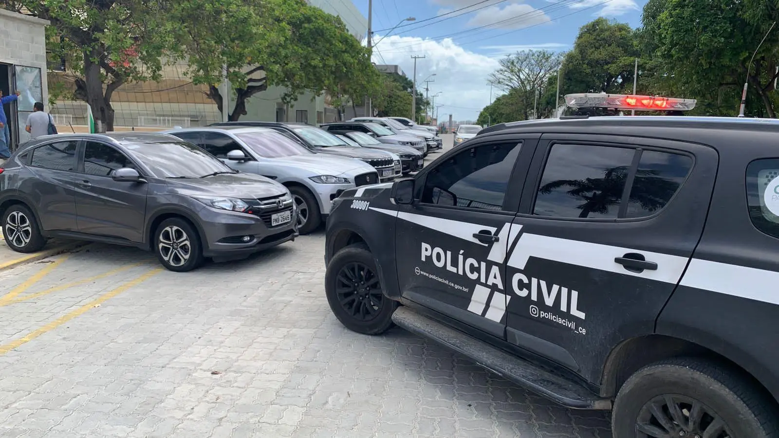 Imagem da notícia: Esquema milionário com participação de empresários no 'jogo do bicho' é desarticulado no Ceará