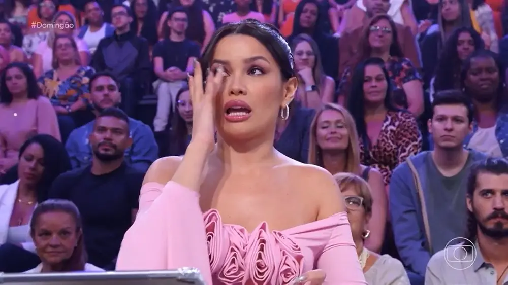 Imagem da notícia: Juliette se emociona com mensagens de sobrinhos no Domingão: 'ela é porta para o futuro'