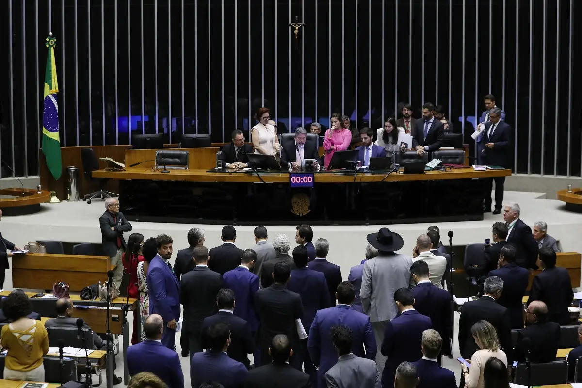 Imagem da notícia: Veja o que dizem os deputados federais do Ceará sobre o PL das Fake News