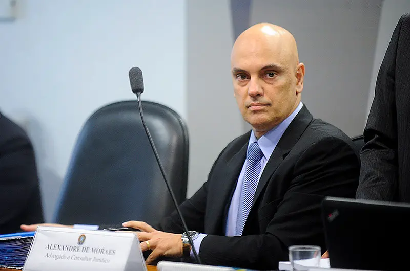 Imagem da notícia: Moraes manda PF ouvir dirigentes do Google, Meta e Spotify sobre ações contra PL das Fake News