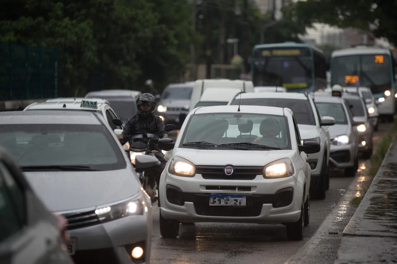 Parte das autoescolas funcionam mesmo sem os pagamentos