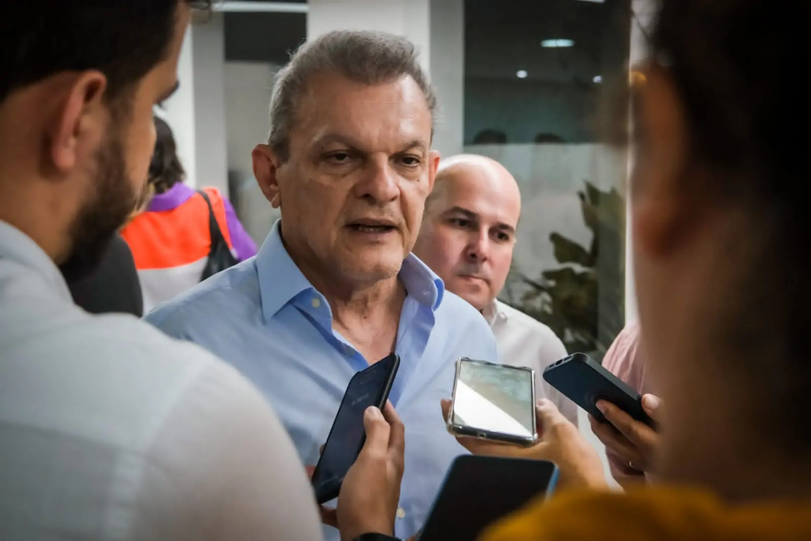 Imagem da notícia: 'Candidatura precoce agora é de quem não tem muito serviço a fazer', diz prefeito Sarto sobre 2024
