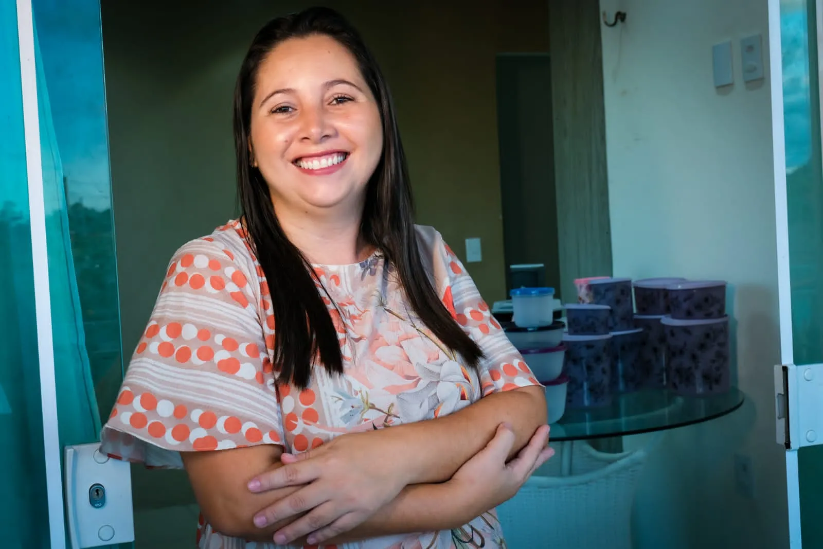 A professora Caroline Soares Rocha, 34 anos, tem a venda dos produtos como a sua segunda fonte de renda