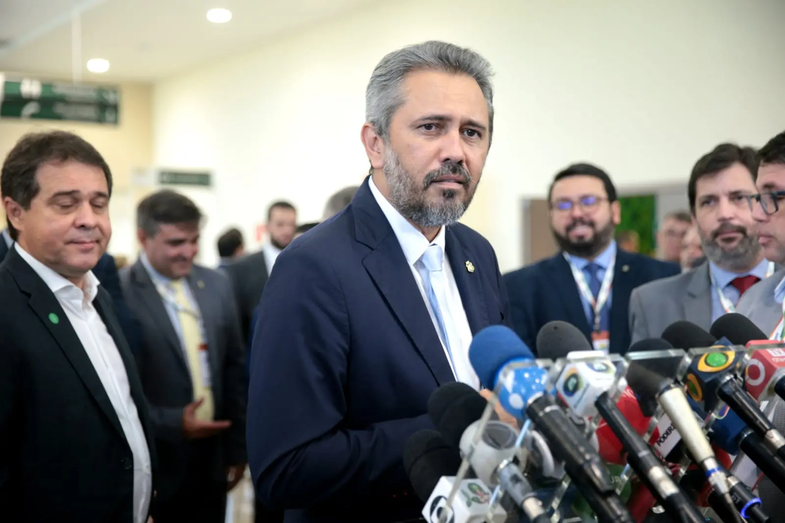 Imagem da notícia: Declarações de Elmano sobre Evandro e Luizianne alimentam especulações nos bastidores