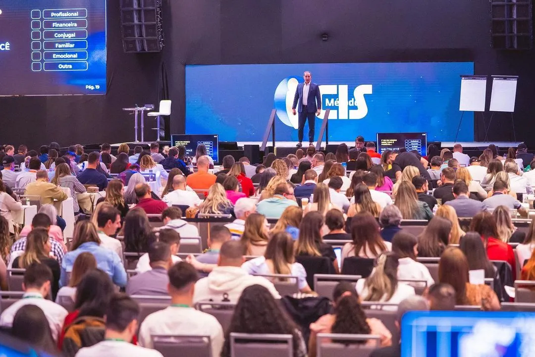 É usado o método do Coaching Integral Sistêmico para uma alta performance pessoal e profissional