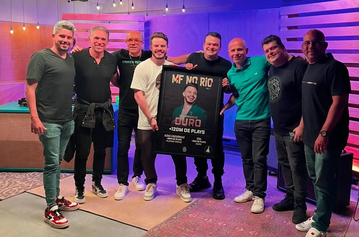 Imagem da notícia: Matheus Fernandes renova contrato com Som Livre após milhões de plays com 'MF no Rio'