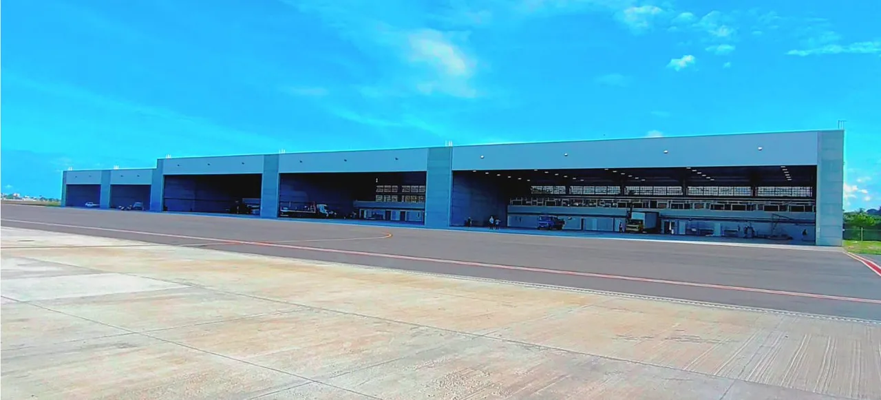 Novos hangares aeroporto de Recife