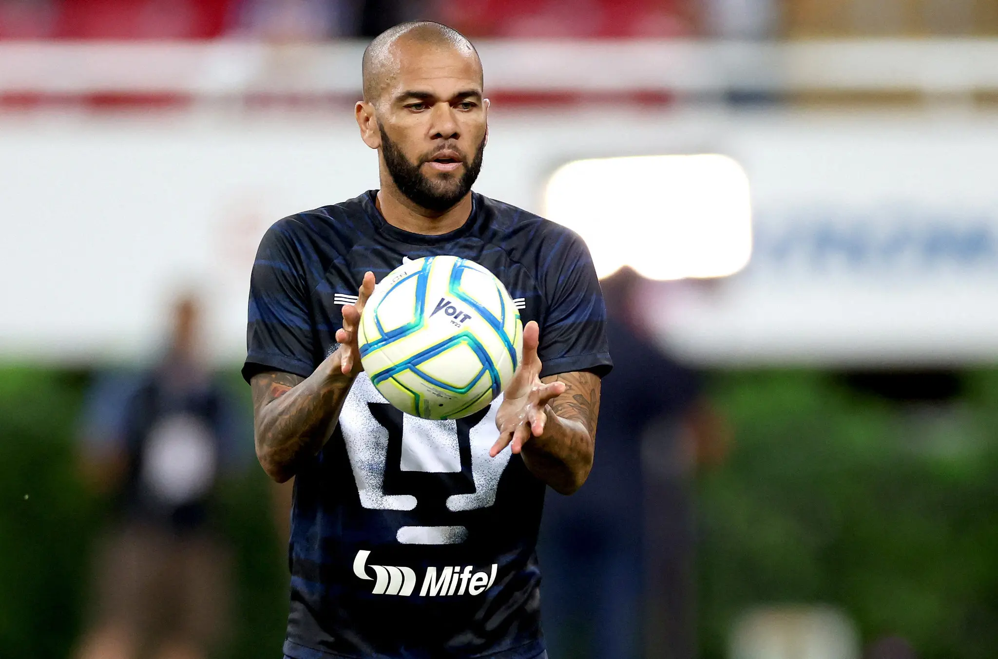 Imagem da notícia: Jovem que acusa Daniel Alves de estupro temeu não ser levada a sério: 'Ninguém vai acreditar'