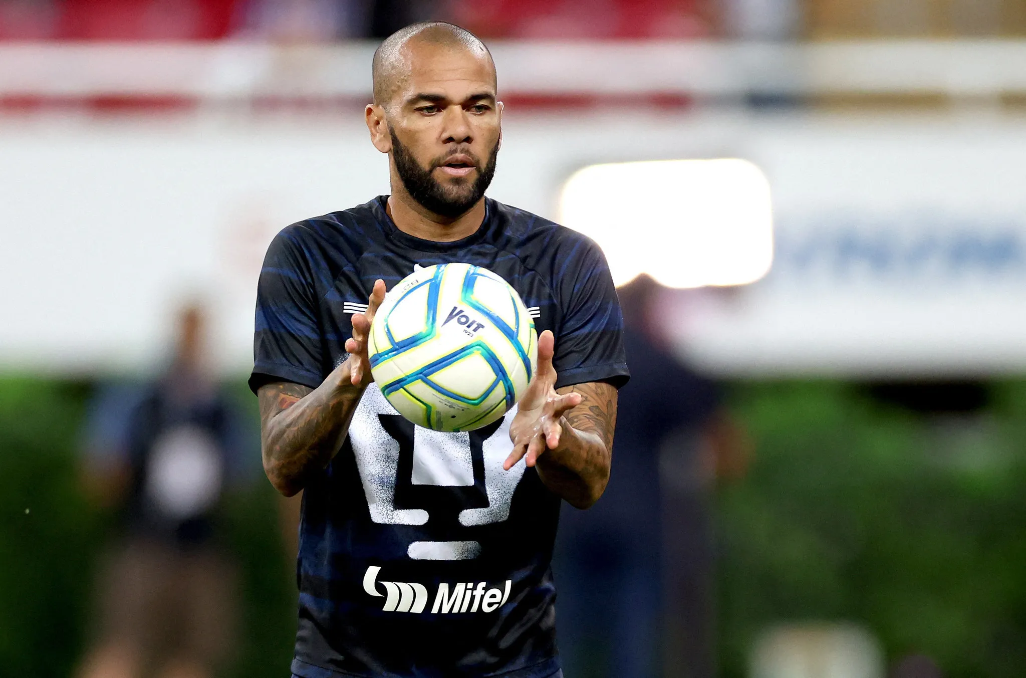 Jovem que acusa Daniel Alves de estupro temeu não ser levada a sério: 'Ninguém vai acreditar'