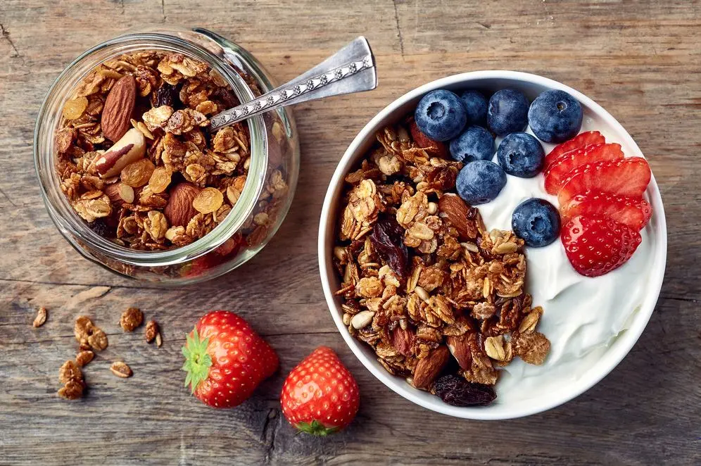 iogurte com granola