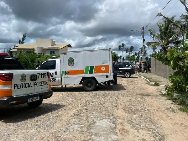 Imagem da notícia: Policial atendeu ligação da PM na Delegacia depois de matar colegas e disse que 'disparo foi acidental'