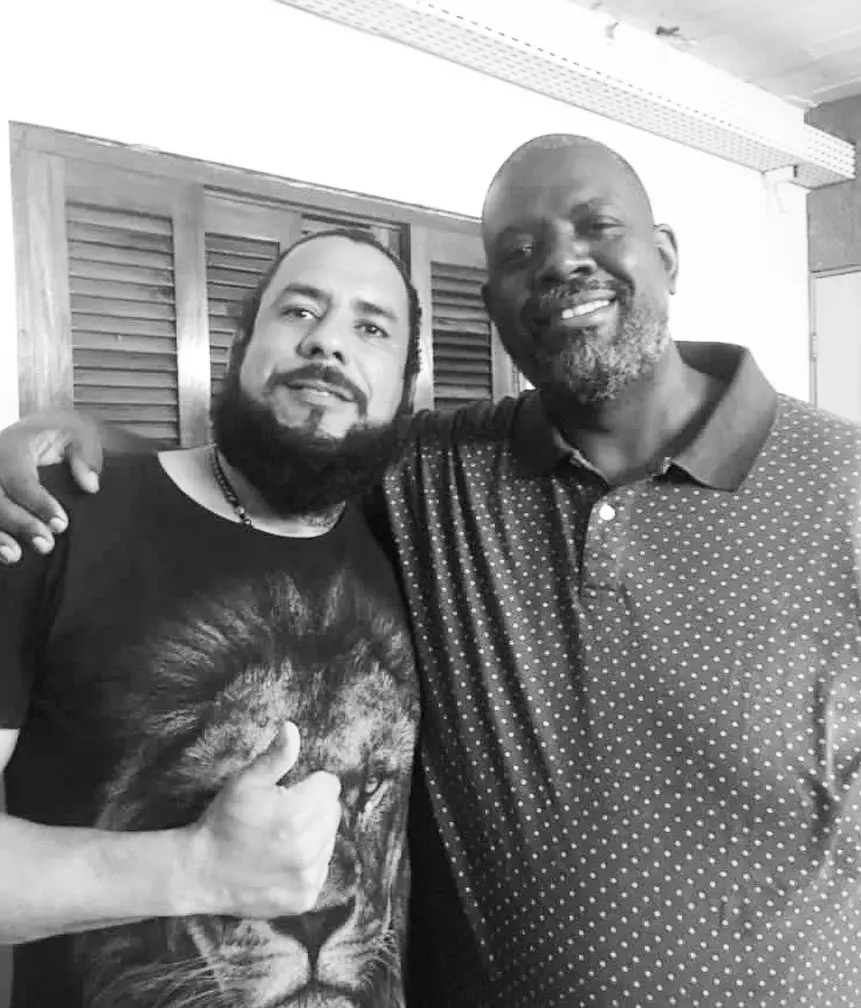 Imagem da notícia: Integrante da equipe de Péricles é espancado até a morte em SP; cantor se pronuncia