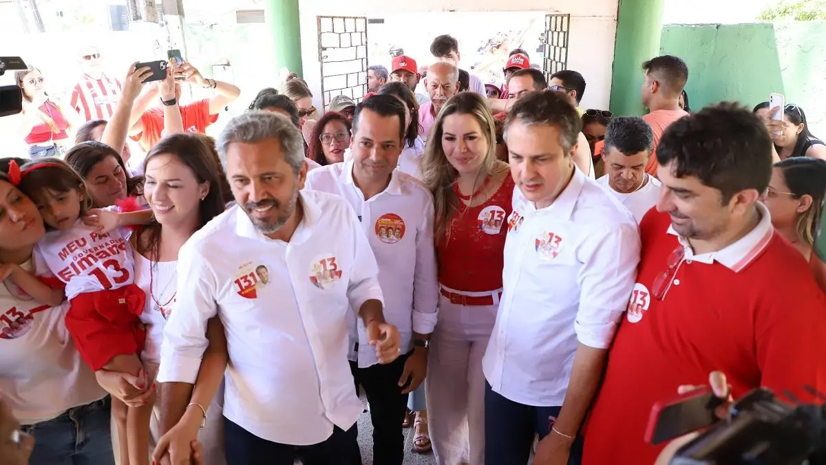 Imagem da notícia: Vitor Valim diz que recebeu convite de filiação ao PT: 'feliz'
