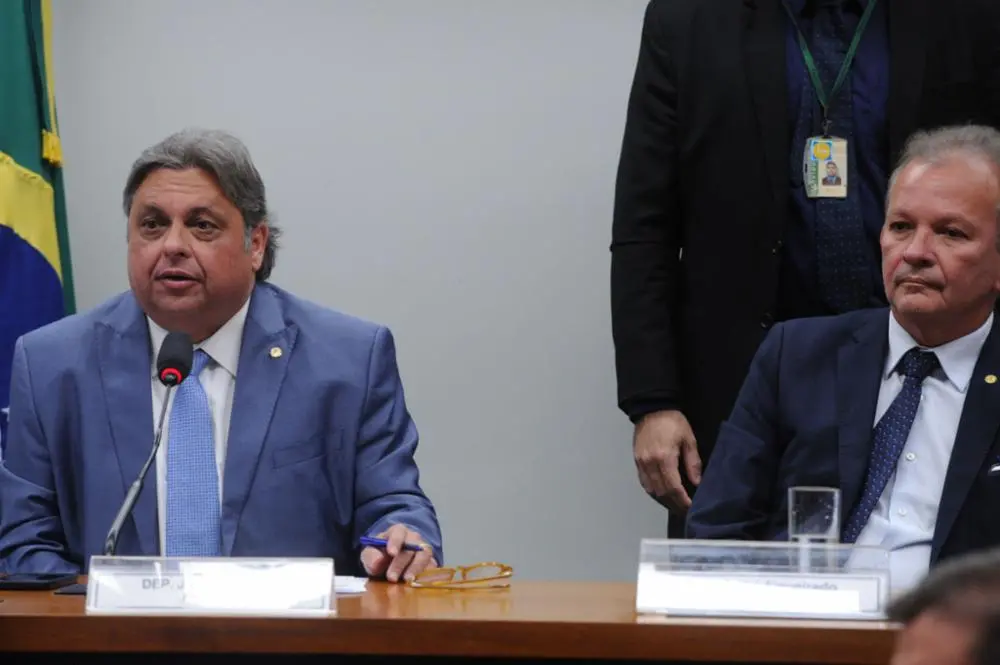 Imagem da notícia: Câmara dos Deputados instala CPI para investigar fraudes em partidas de futebol