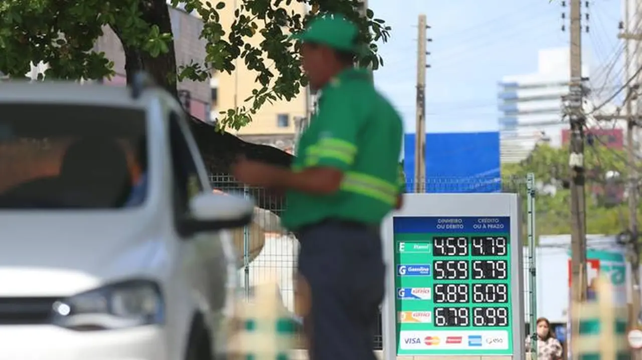 Imagem da notícia: O que é a nova política de preços da Petrobras? Veja ponto a ponto