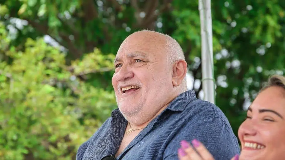 Imagem da notícia: Prefeito de Pacatuba, Carlomano Marques renuncia ao cargo em meio a investigações do MPCE