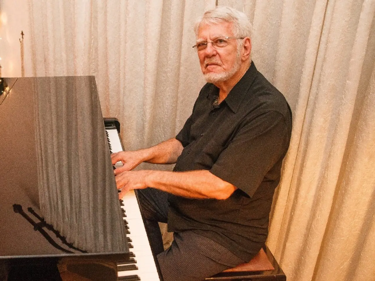Imagem da notícia: Mestre do jazz e da bossa, Osmar Milito faz show gratuito em Fortaleza com músicos cearenses 