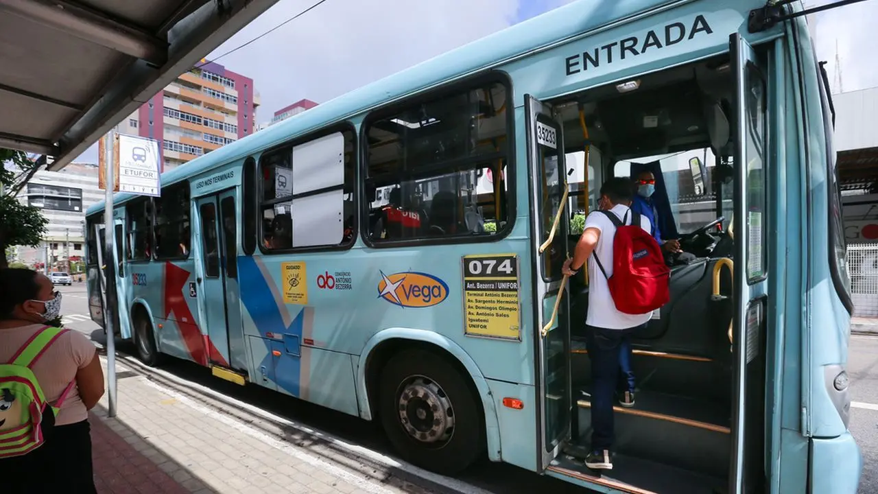 Imagem da notícia: Carteira estudantil 2023 passa a valer a partir desta segunda-feira (22)