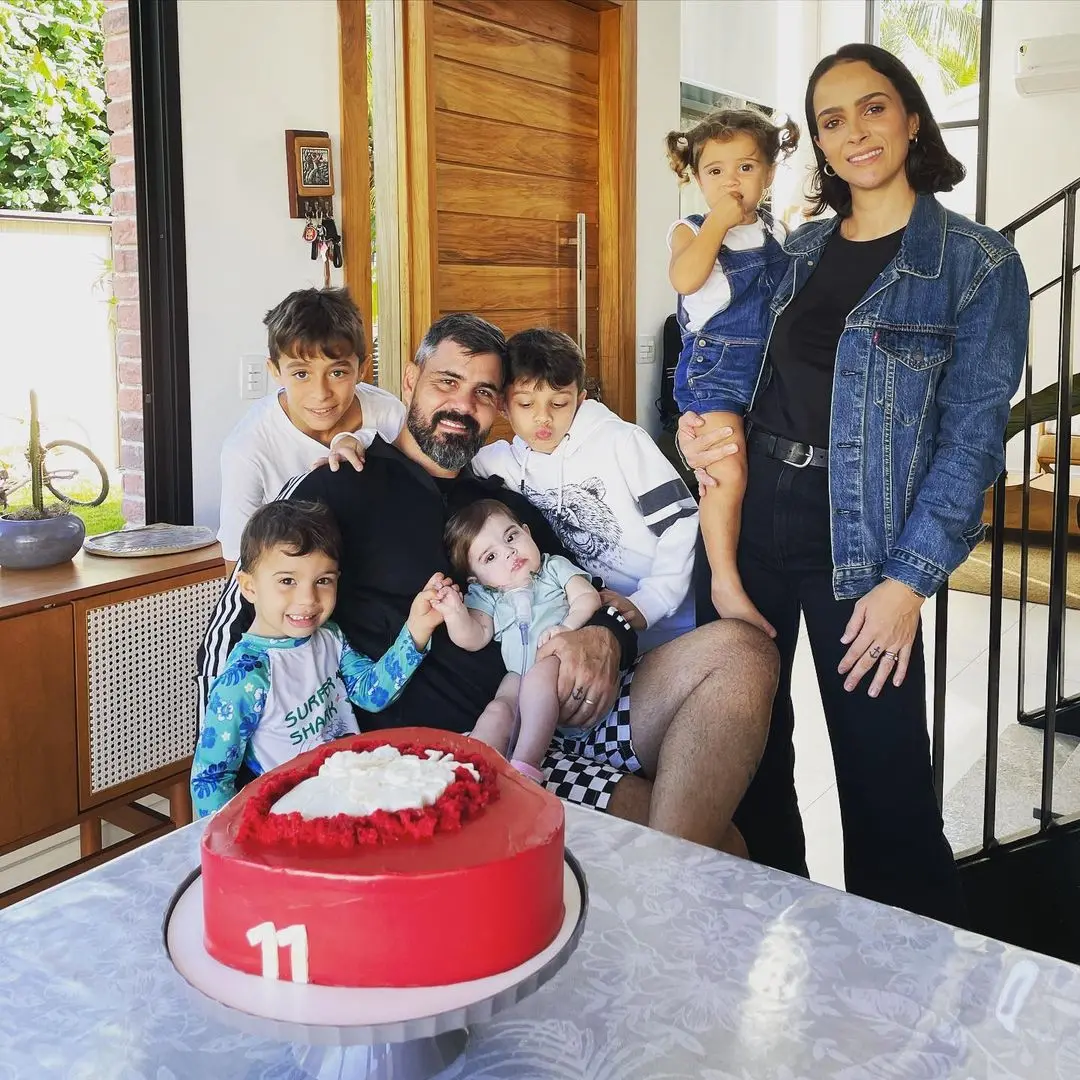 Imagem da notícia: Filha de Juliano Cazarré vai passar por novo procedimento no coração