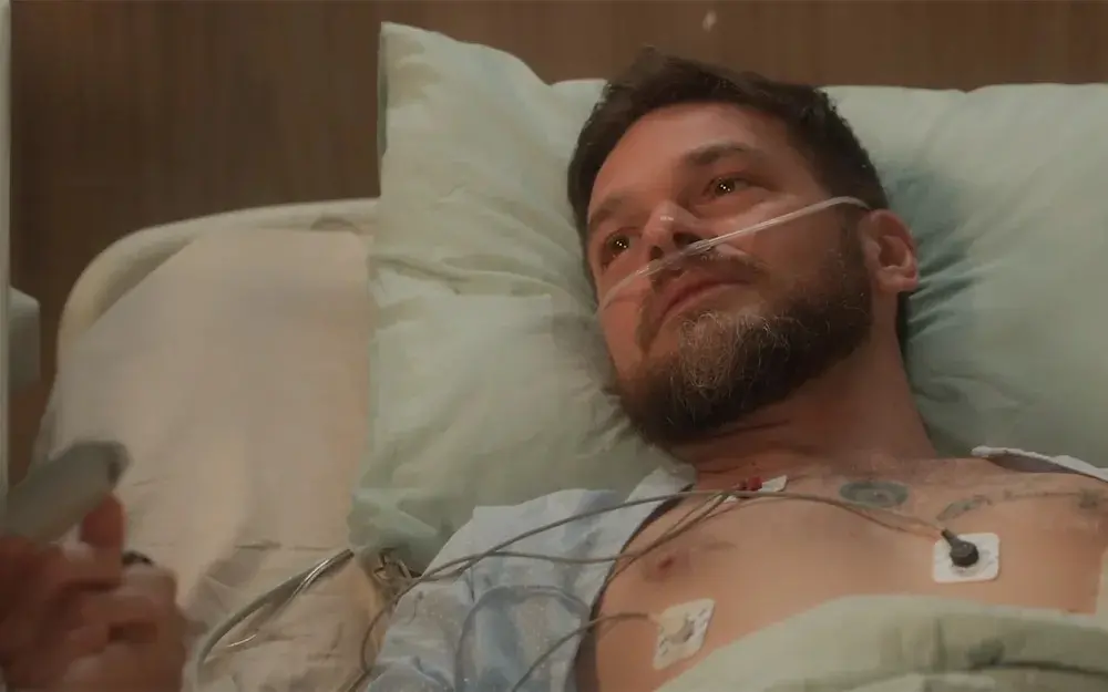 Imagem da notícia: Theo morre em 'Vai na Fé'? Veja o que acontece na novela
