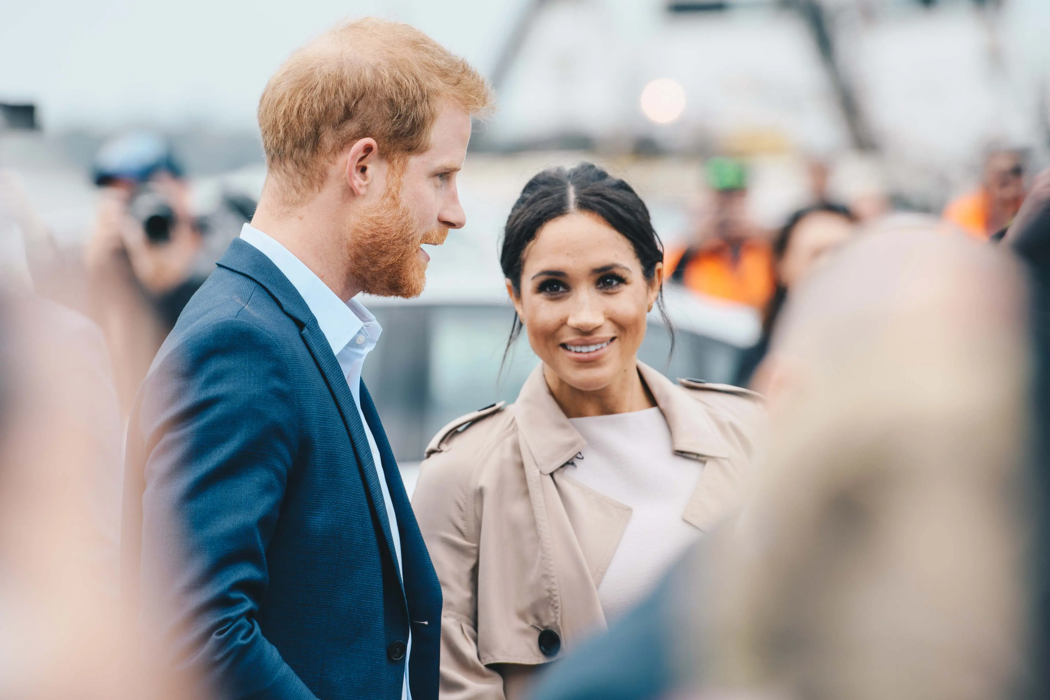 Imagem da notícia: Harry e Meghan se pronunciam após serem acusados de exagerar história sobre perseguição de paparazzi