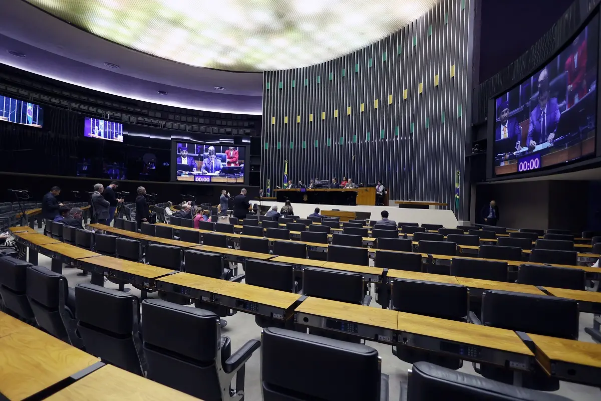 Imagem da notícia: O que dizem os deputados federais do Ceará sobre a votação do arcabouço fiscal?