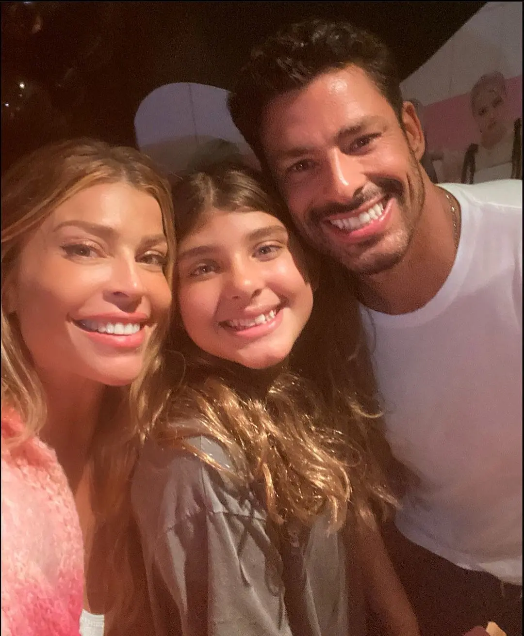 Imagem da notícia: Cauã Reymond e Grazi Massafera celebram aniversário da filha