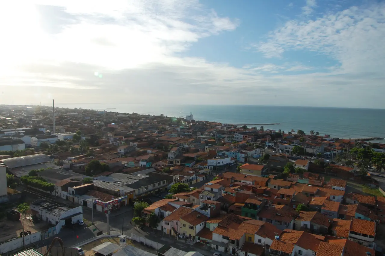 Imagem da notícia: Pirambu segue luta por direitos 61 anos após marcha popular que garantiu seu território; relembre 