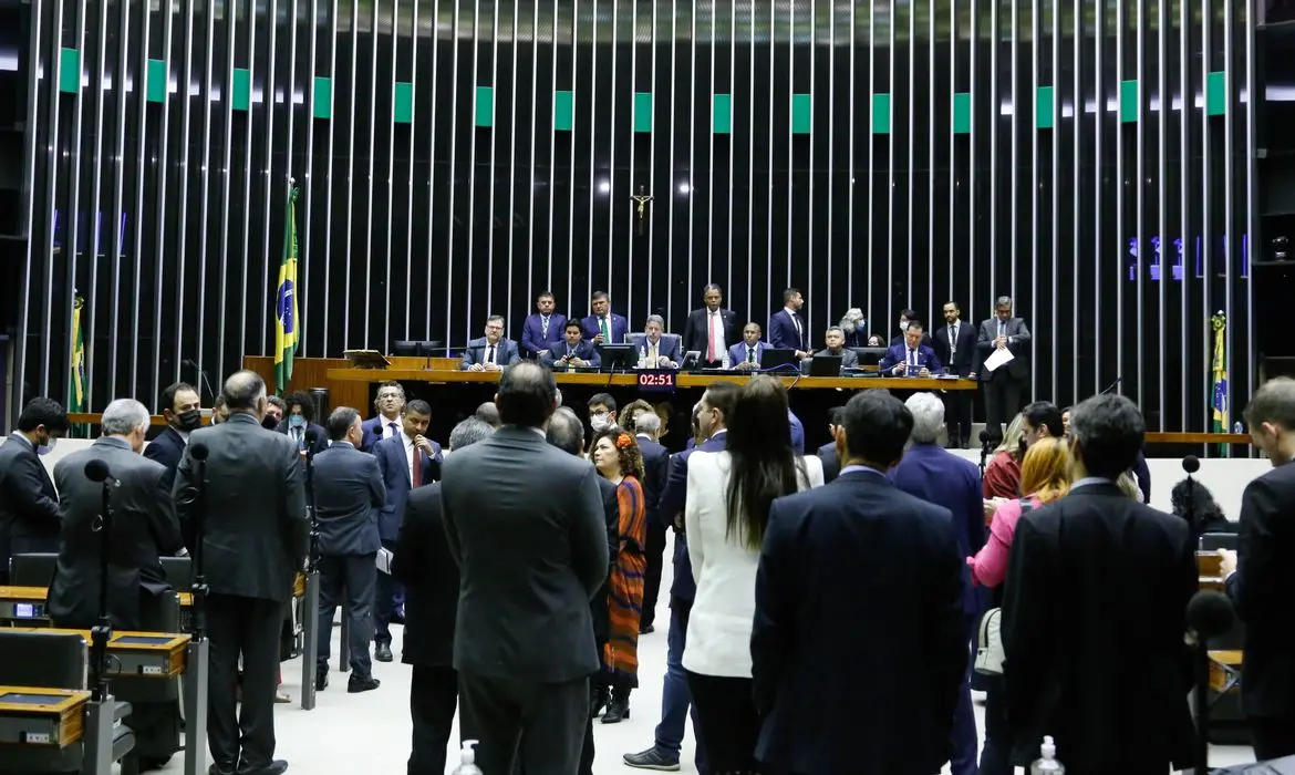 Imagem da notícia: Câmara dos Deputados aprova novo projeto de arcabouço fiscal, e texto vai ao Senado