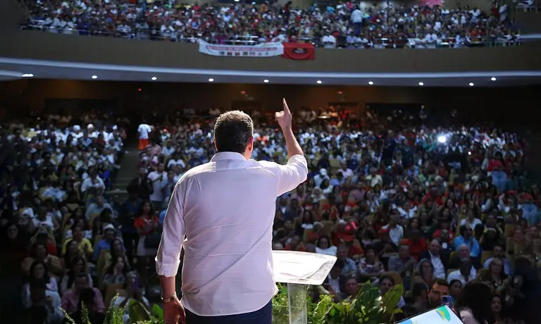Imagem da notícia: Cinco pontos para entender o projeto de participação social que traz quatro ministros ao Ceará