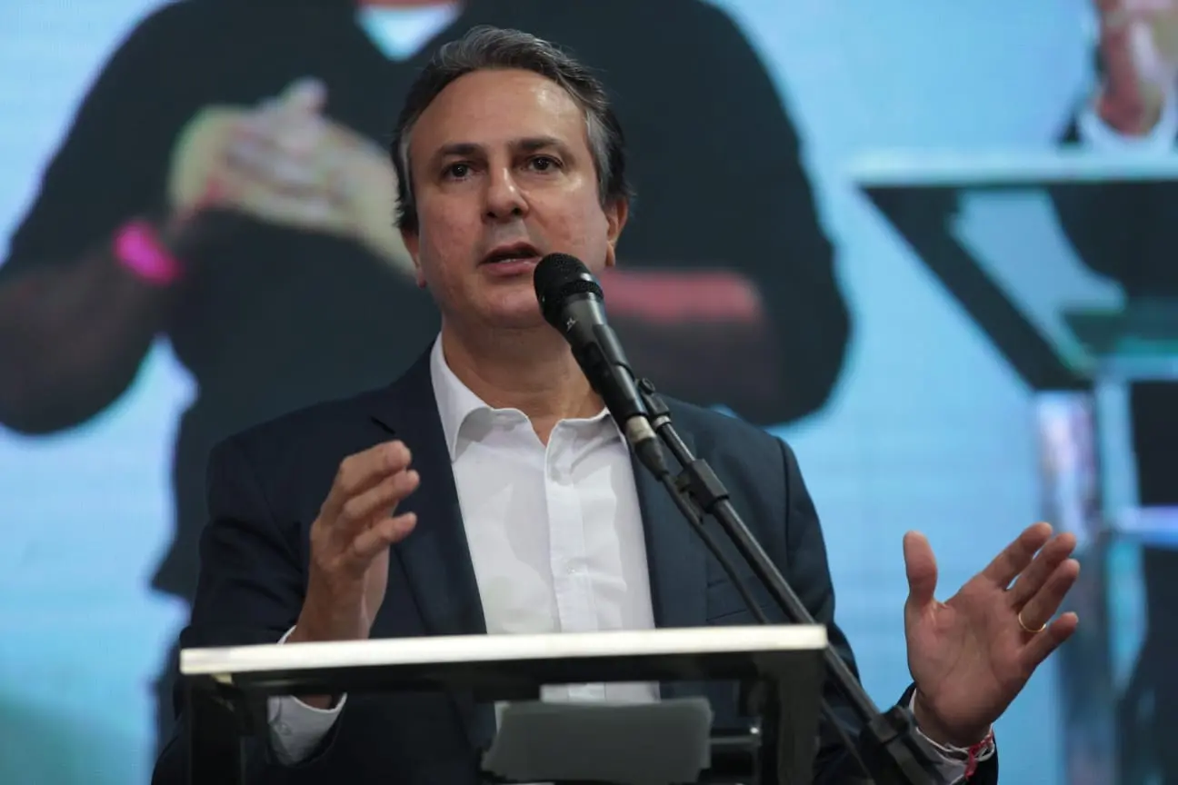 Imagem da notícia: Inclusão do Fundeb no arcabouço fiscal não terá impacto no orçamento do MEC, diz Camilo Santana
