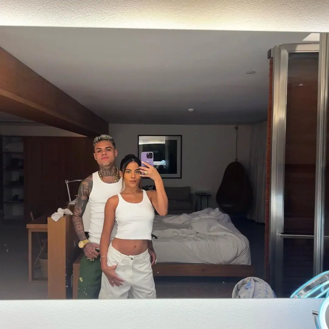 Imagem da notícia: MC Cabelinho e Bella Campos anunciam casamento e revelam data