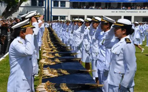 Imagem da notícia: Concurso da Marinha abre inscrições para 40 vagas; veja edital