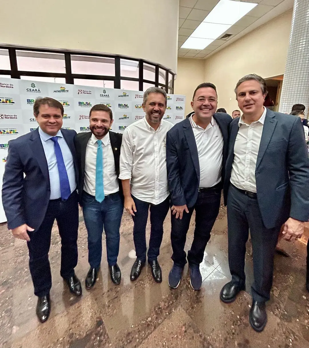 Imagem da notícia: Eleito na oposição e cabo eleitoral de Capitão Wagner: o que levaria Professor Marcelão ao PT?