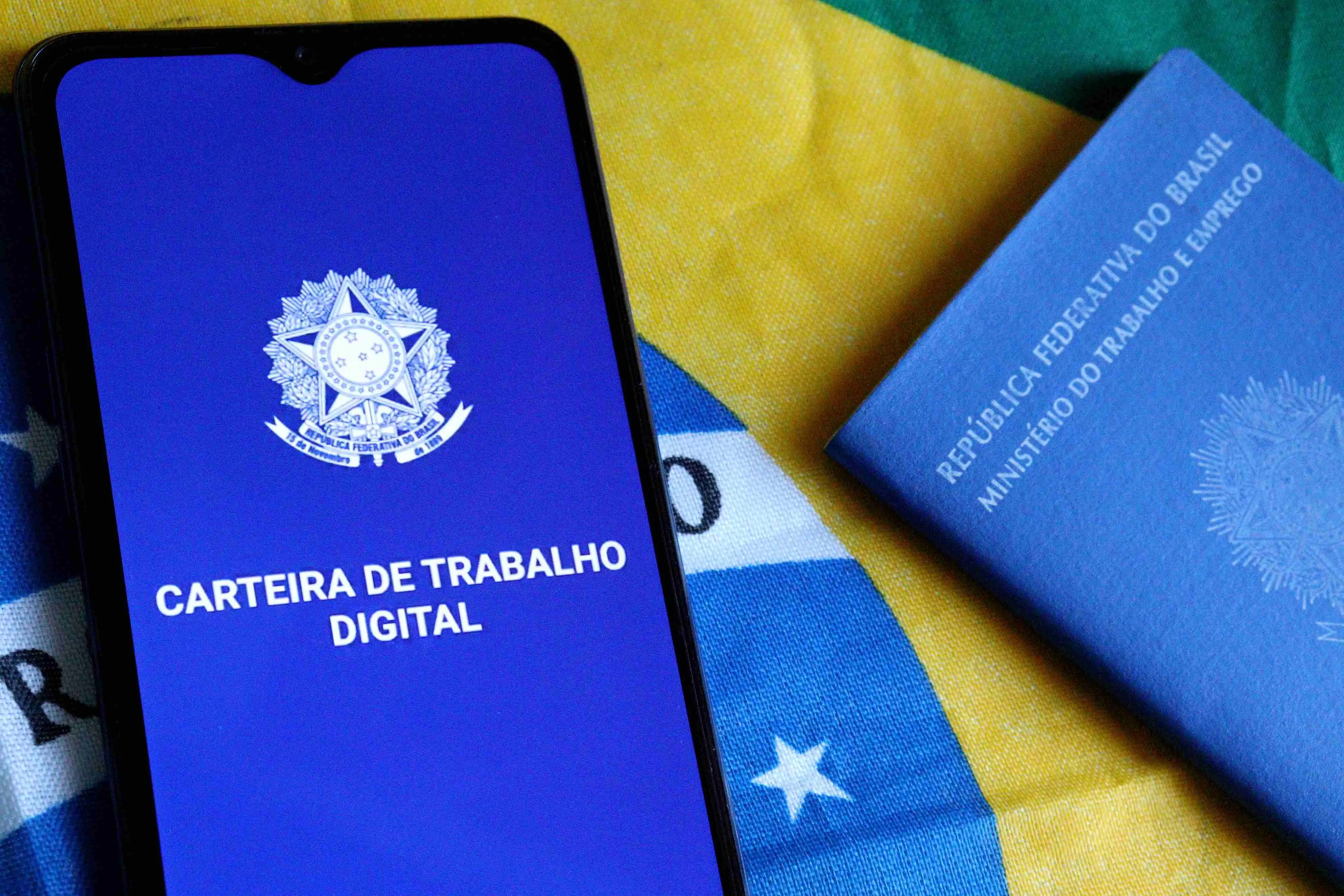 Imagem da notícia: Fortaleza lidera geração de empregos no Norte e Nordeste em abril, aponta Caged 