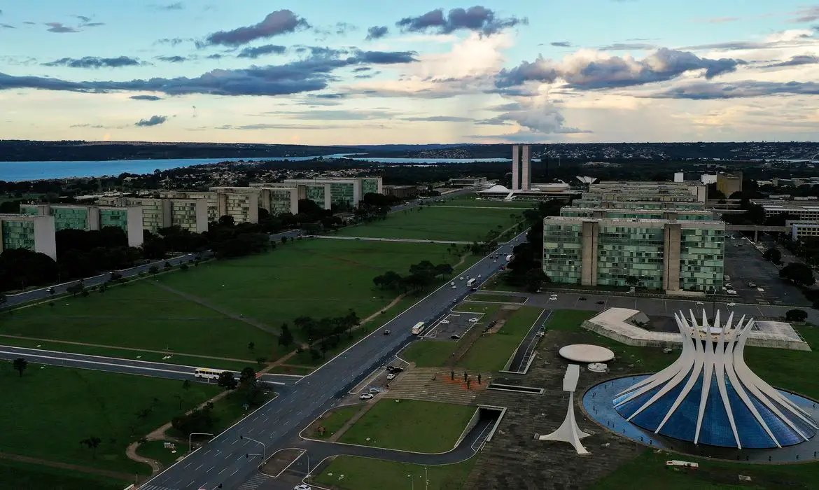 Imagem da notícia: Mais Médicos, Bolsa Família e ministérios: o que muda com a aprovação das MPs no Congresso