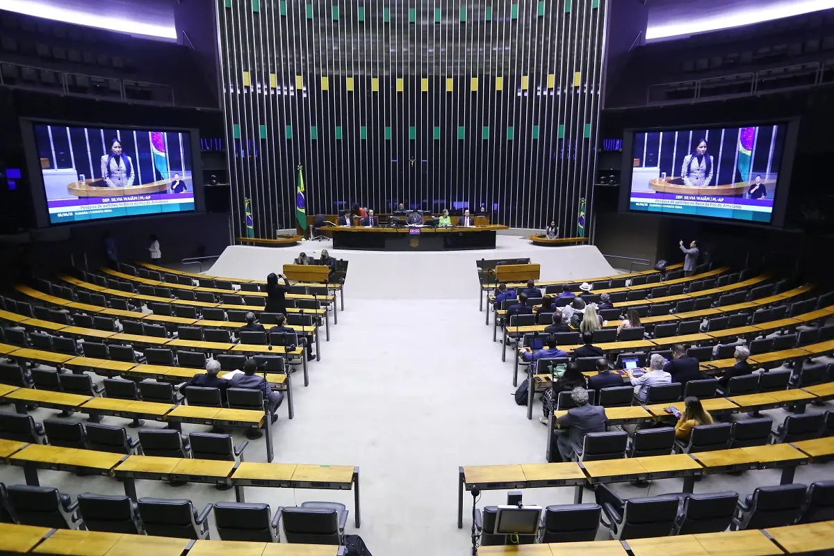 Imagem da notícia: Reforma tributária: entenda as diretrizes da proposta que deve ser acelerada na Câmara até julho