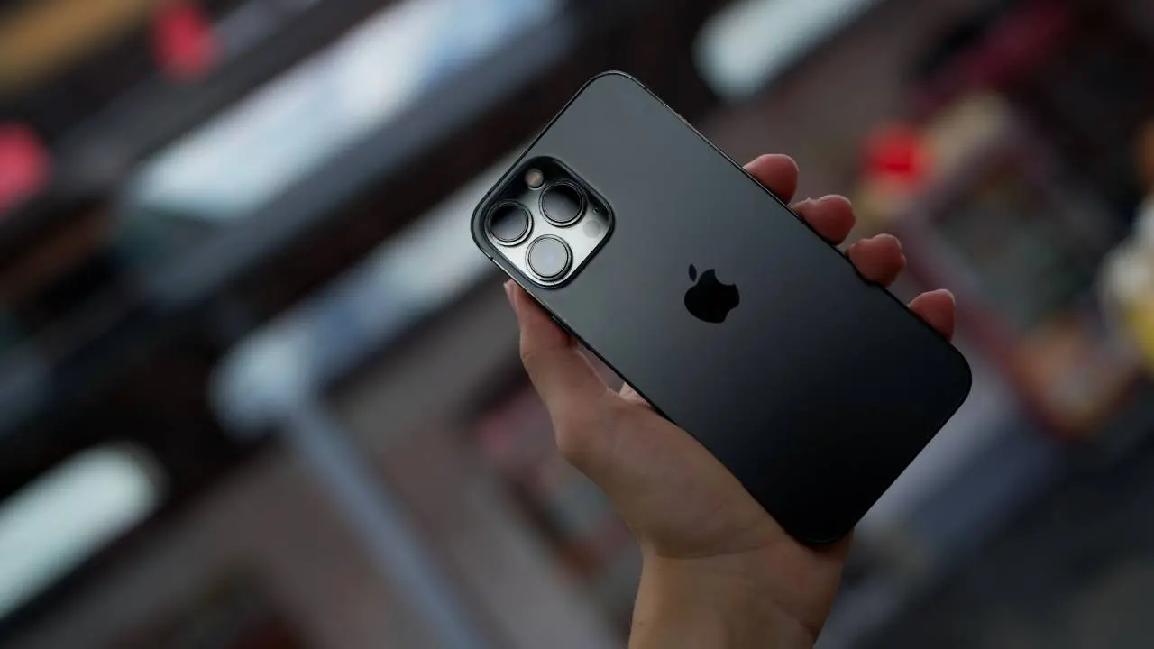 iPhone 13