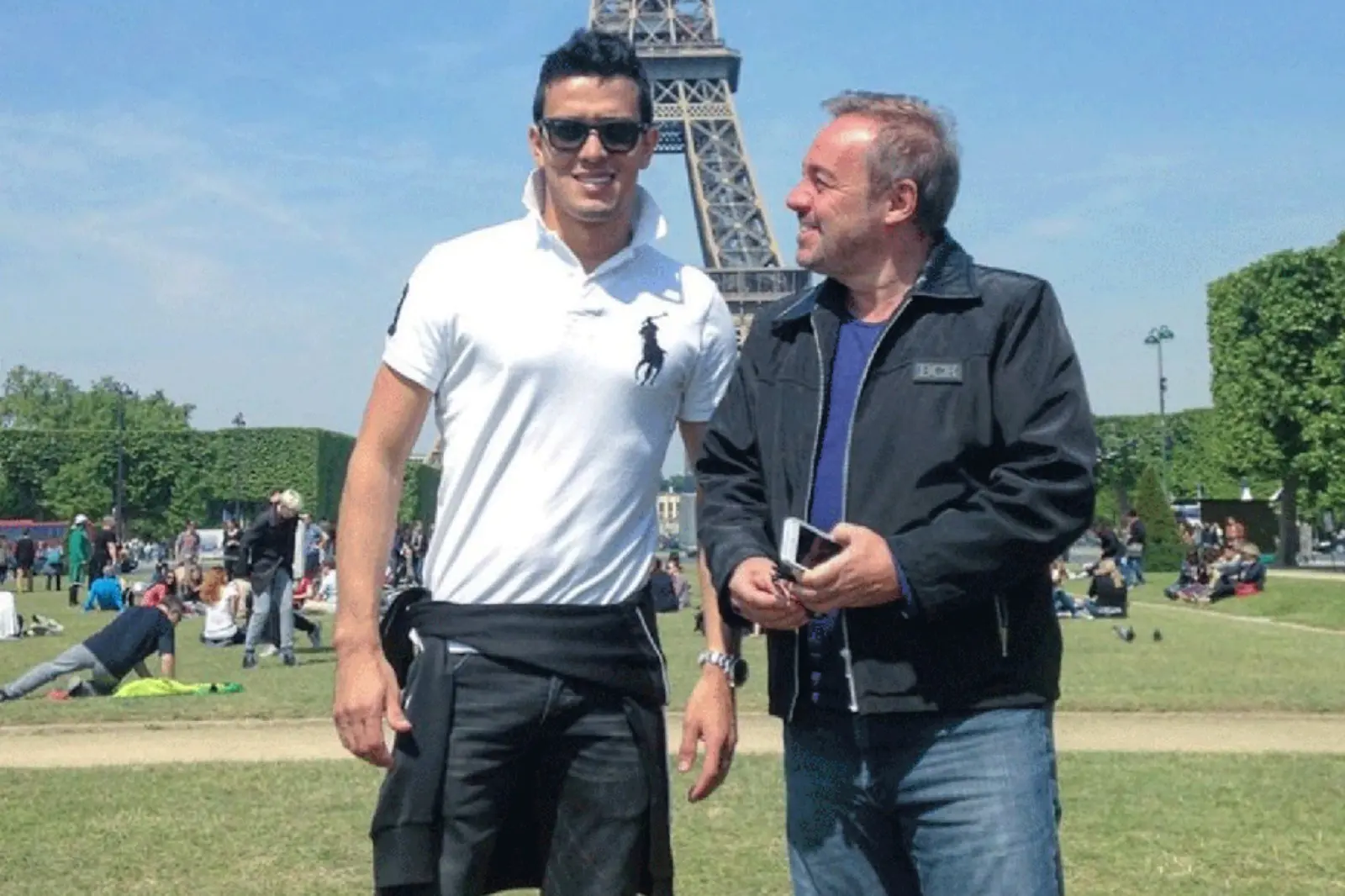 Imagem da notícia: Thiago Salvático rebate filhos de Gugu e diz ter vídeos íntimos com apresentador