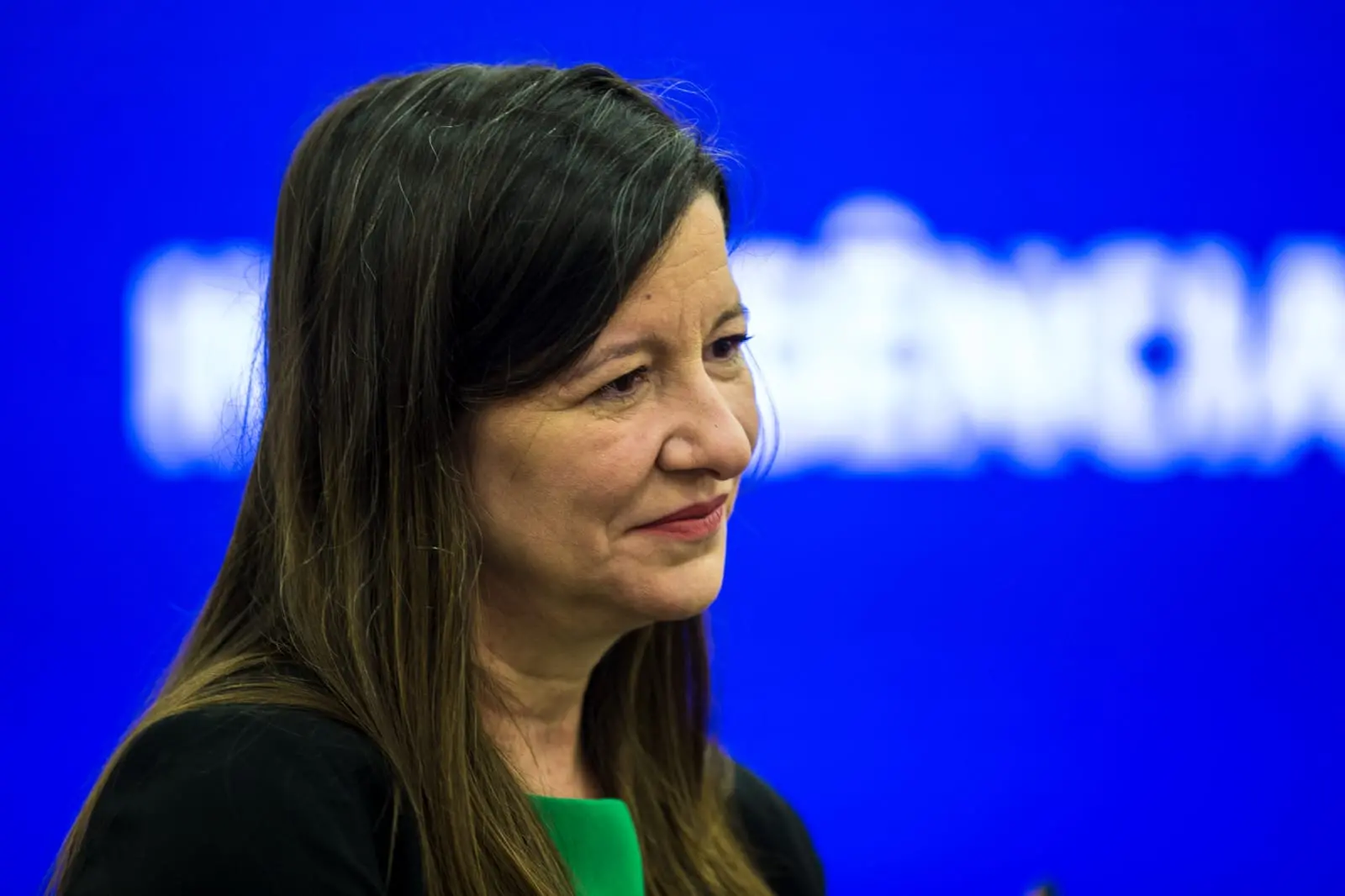 Imagem da notícia: Lia Gomes defende Cid na presidência do PDT e faz paralelo com PT: 'buscar convivência harmônica'